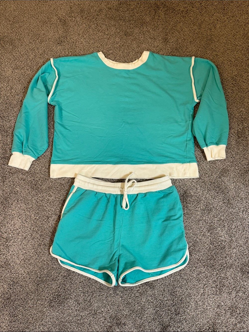 Zenana Outfitters Turquoise and Cream Short Set